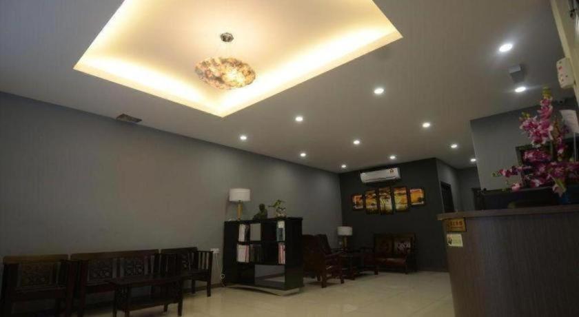 Kuok Pin Hotel Kuching Extérieur photo
