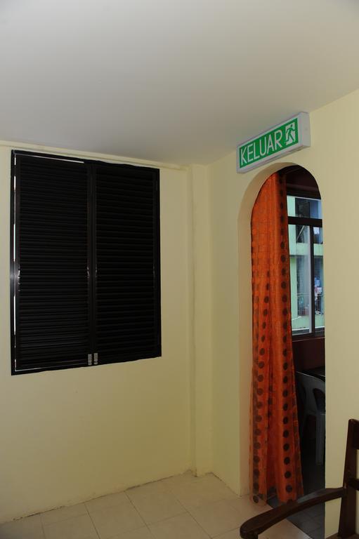 Kuok Pin Hotel Kuching Extérieur photo