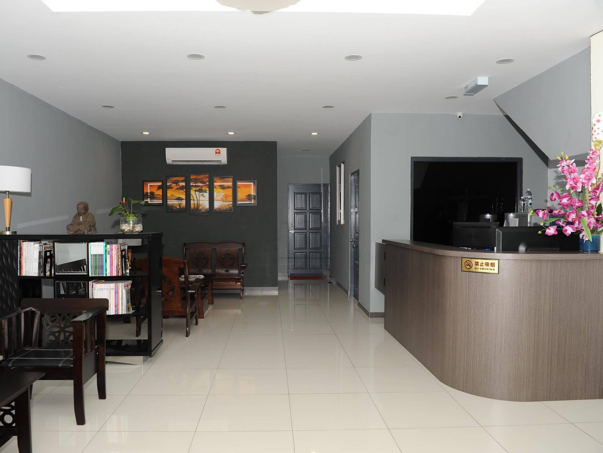 Kuok Pin Hotel Kuching Extérieur photo
