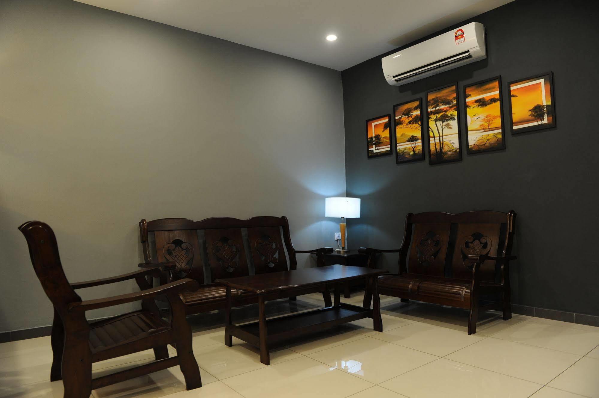 Kuok Pin Hotel Kuching Extérieur photo