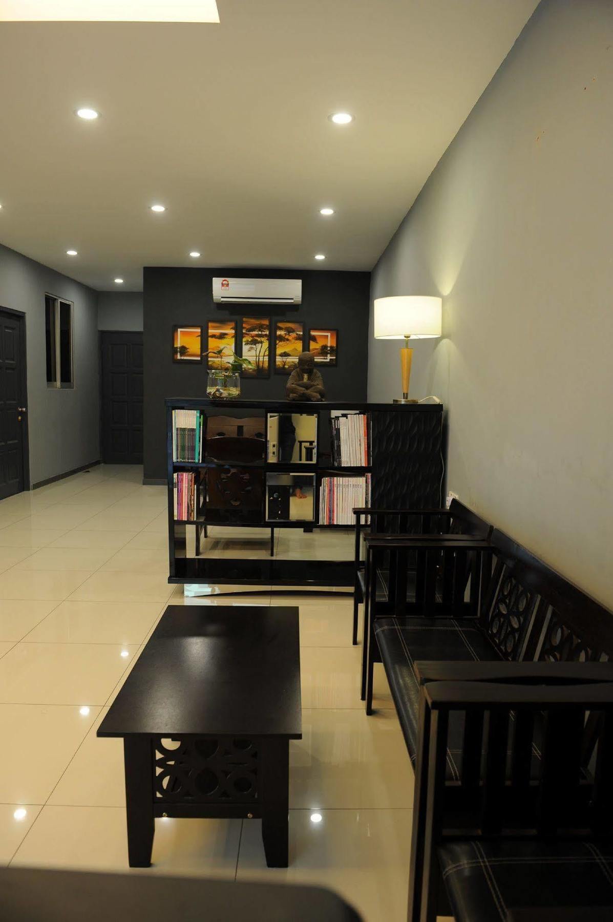Kuok Pin Hotel Kuching Extérieur photo