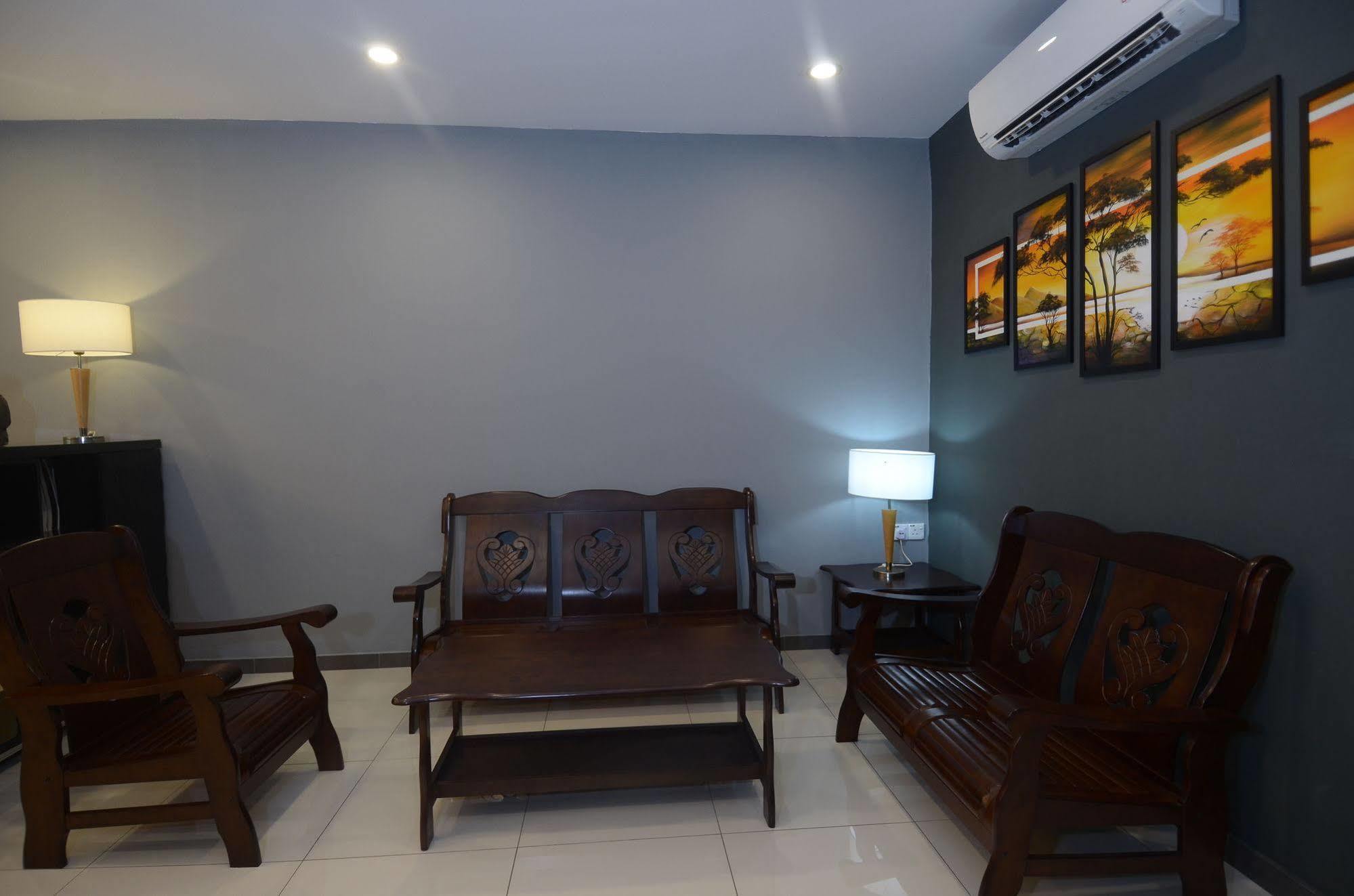 Kuok Pin Hotel Kuching Extérieur photo